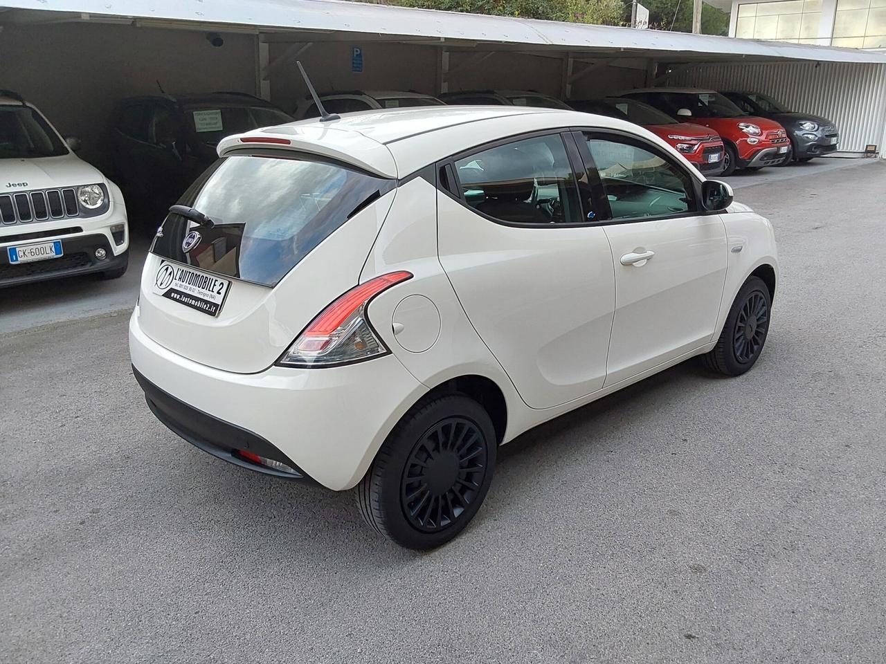 Lancia Ypsilon 1.2 69 CV Elefantino Blu