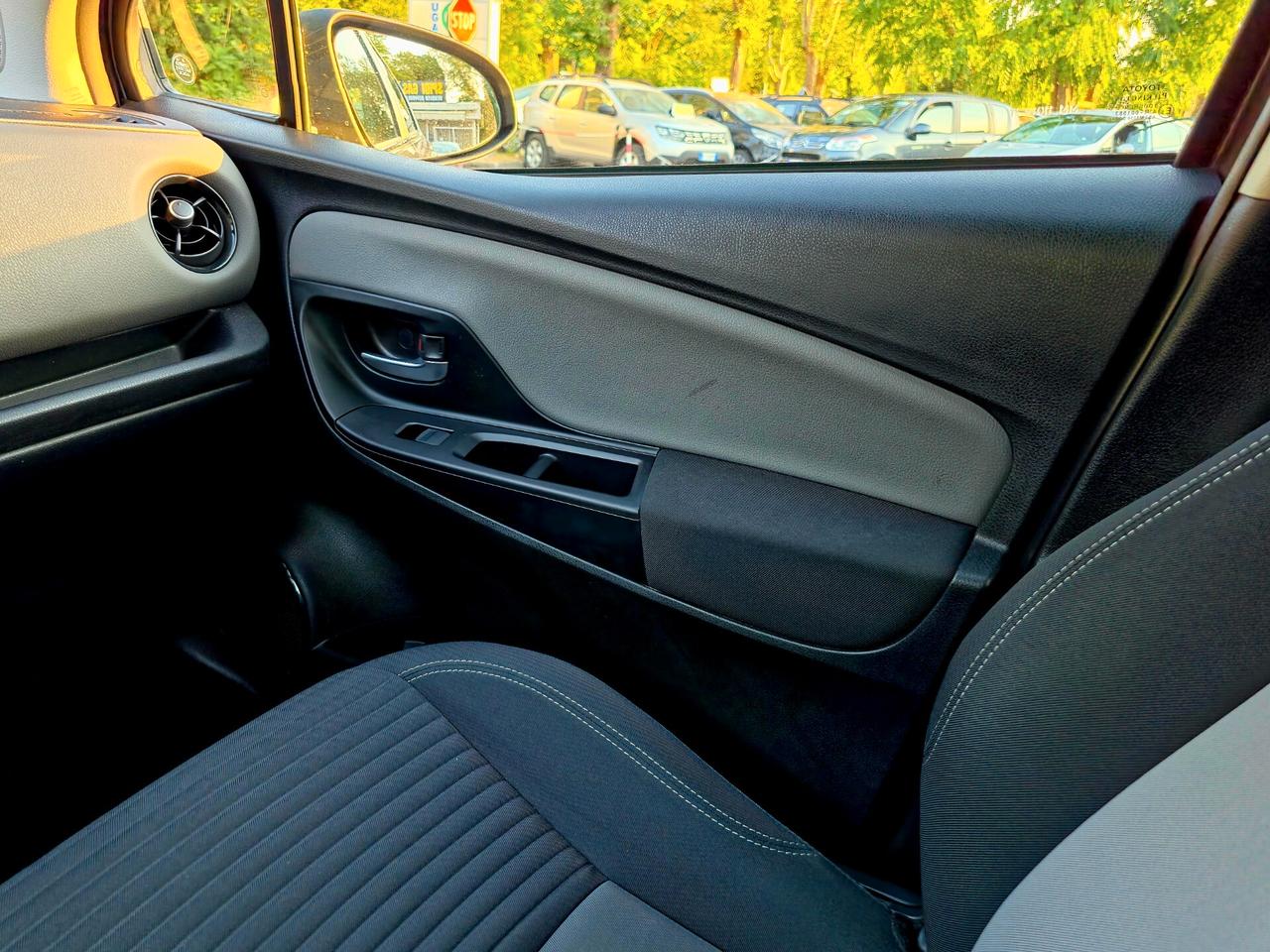 Toyota Yaris 1.5 Hybrid 5 porte Active 2018-E6 Automatico NEO