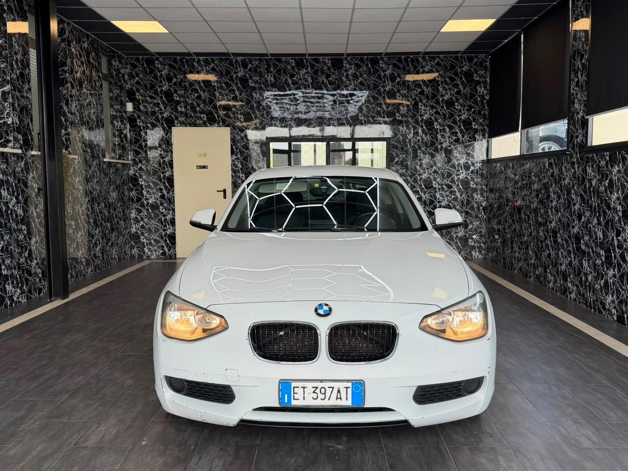 Bmw 116 116d 3p. Urban