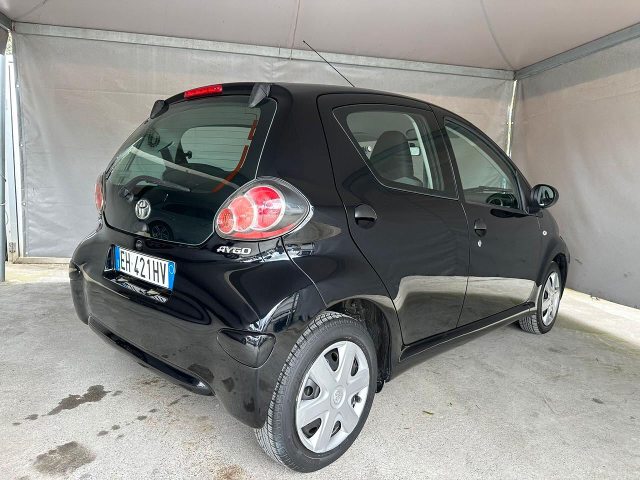 Toyota Aygo 1.0 12V VVT-i 5 porte Deep Ocean Connect