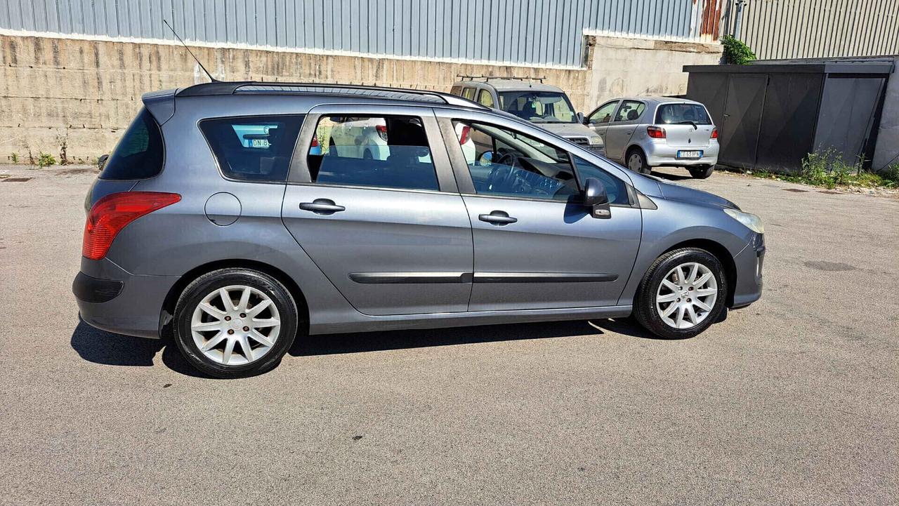 Peugeot 308 1.6 HDi 110CV Fèline Station Wagon