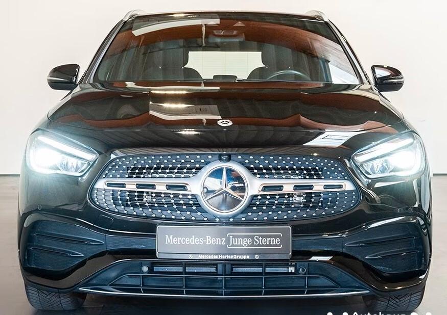 Mercedes-benz GLA 200 Automatic AMG - KAMERA LED APPLE CAR PLAY