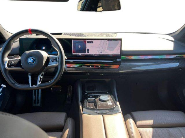 BMW i5 M60