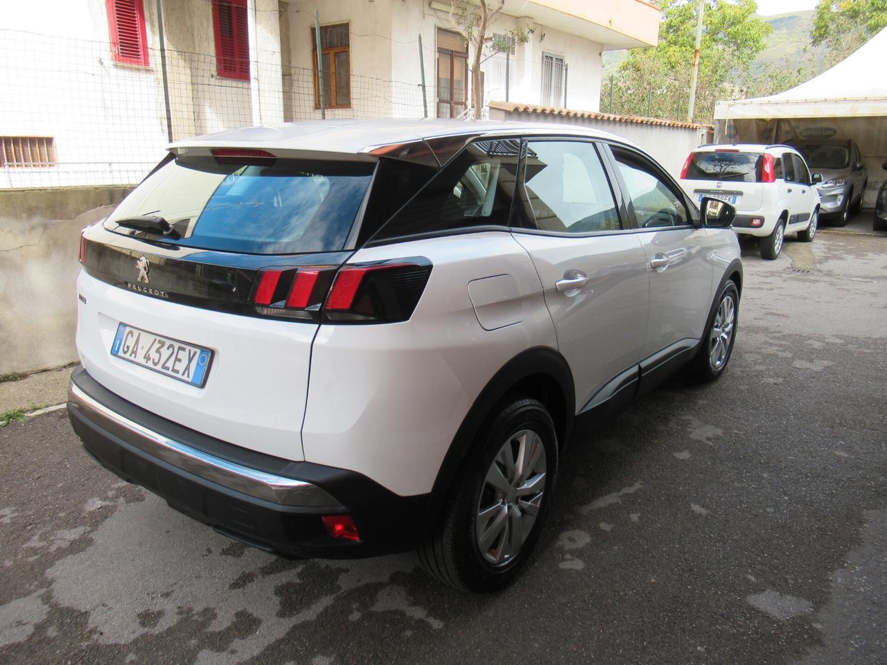 Peugeot 3008 BlueHDi 130 S&S Business