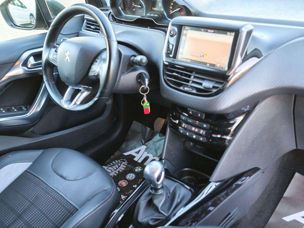 Peugeot 2008 1.6 BlueHDi 120 CV Allure