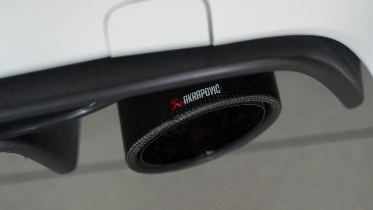 Abarth 595 Competizione 1.4 T JET 180 CV AUTO SABELT BEATS CARBON AKRAPOVIC FULL OPTIONAL