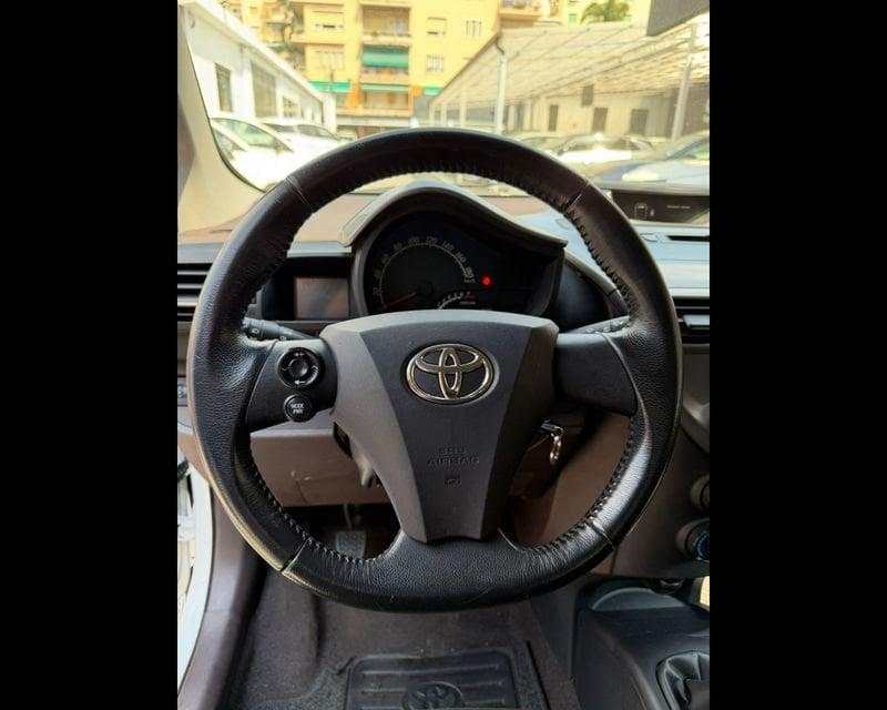 Toyota iQ 1.0