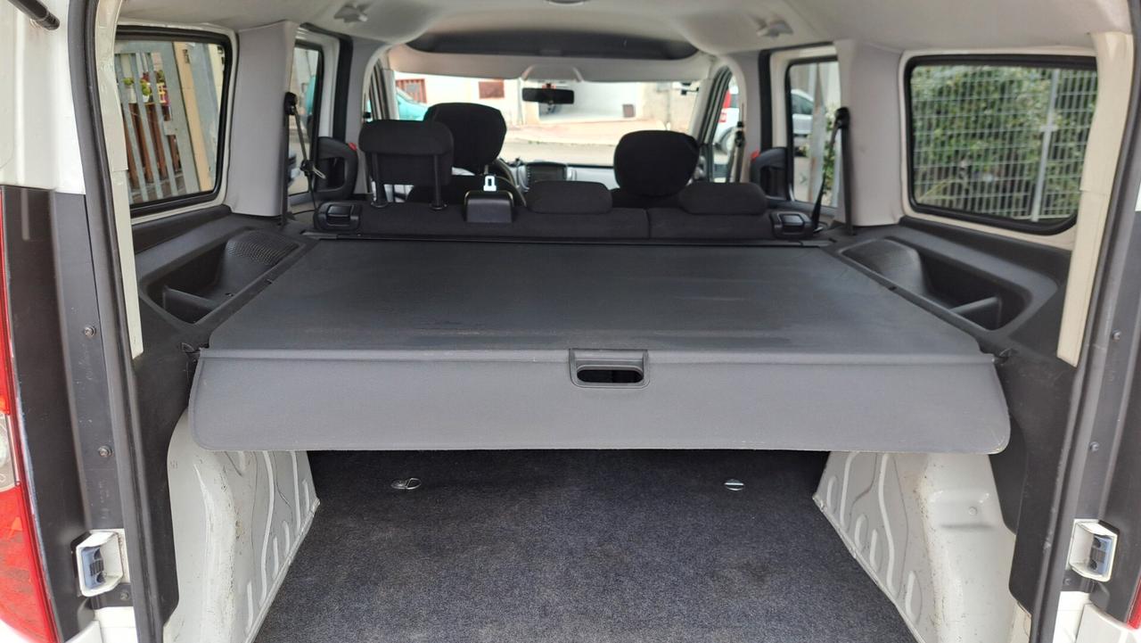 Fiat doblo 1.3 5 posti autocarro diesel gancio traino