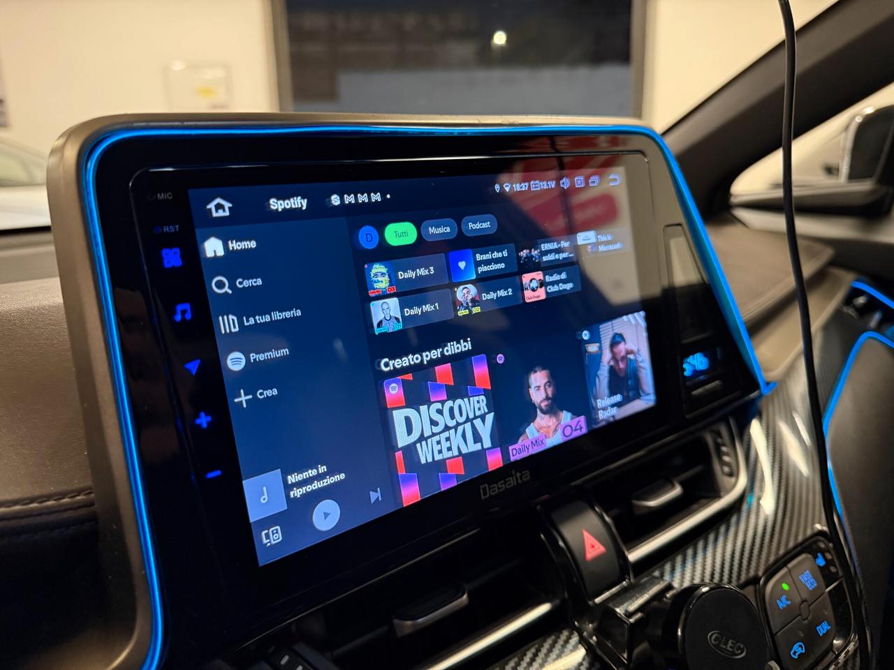 Toyota C-HR 1.8 hybrid 98 cv