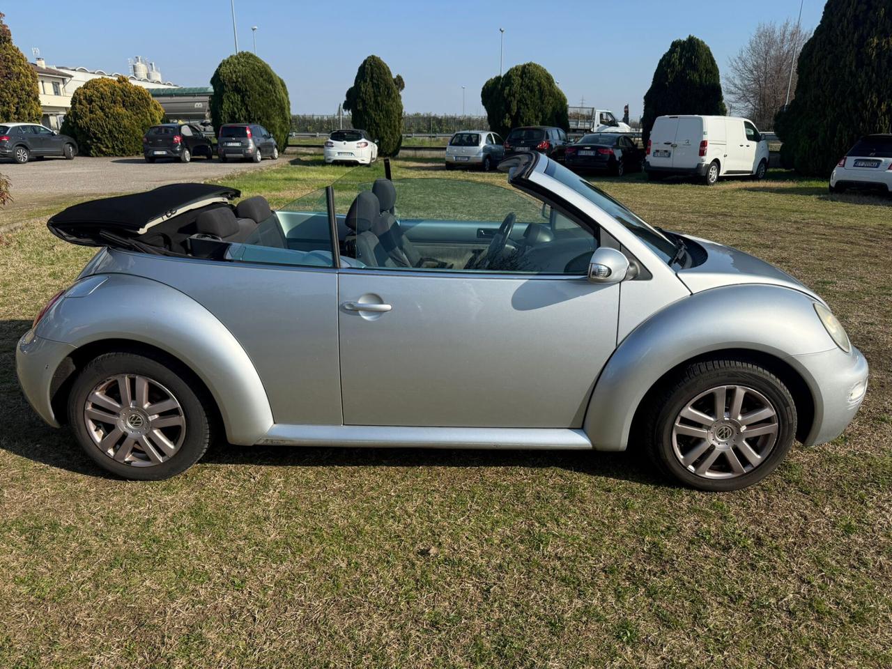 Volkswagen New Beetle 1.9 TDI 101CV Cabrio ADATTA NEOPATENTATI