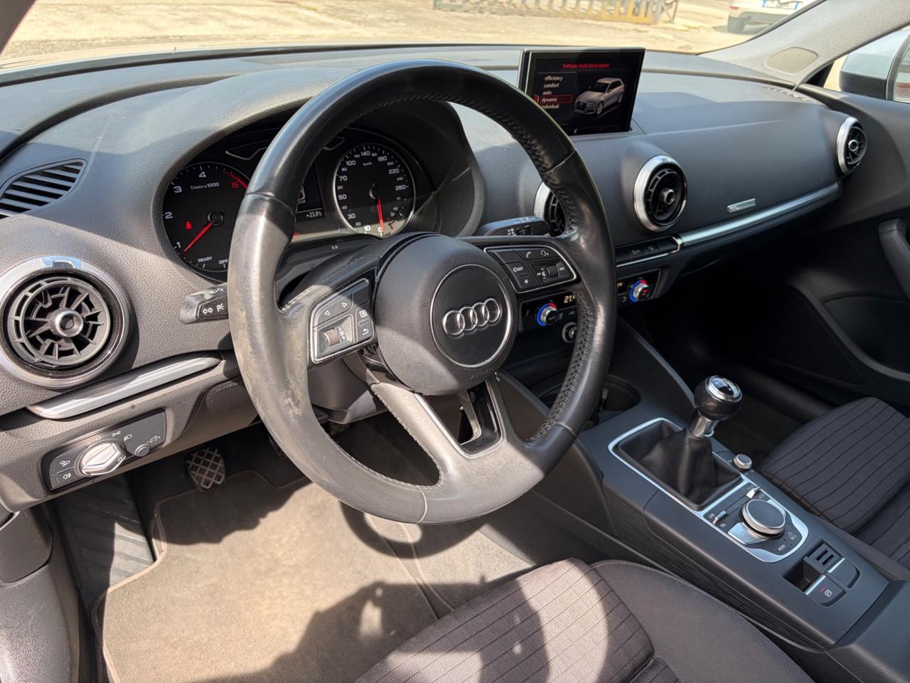 AUDI A3 SPB 1.6 TDI S TRONIC SPORT “MANIACALE”