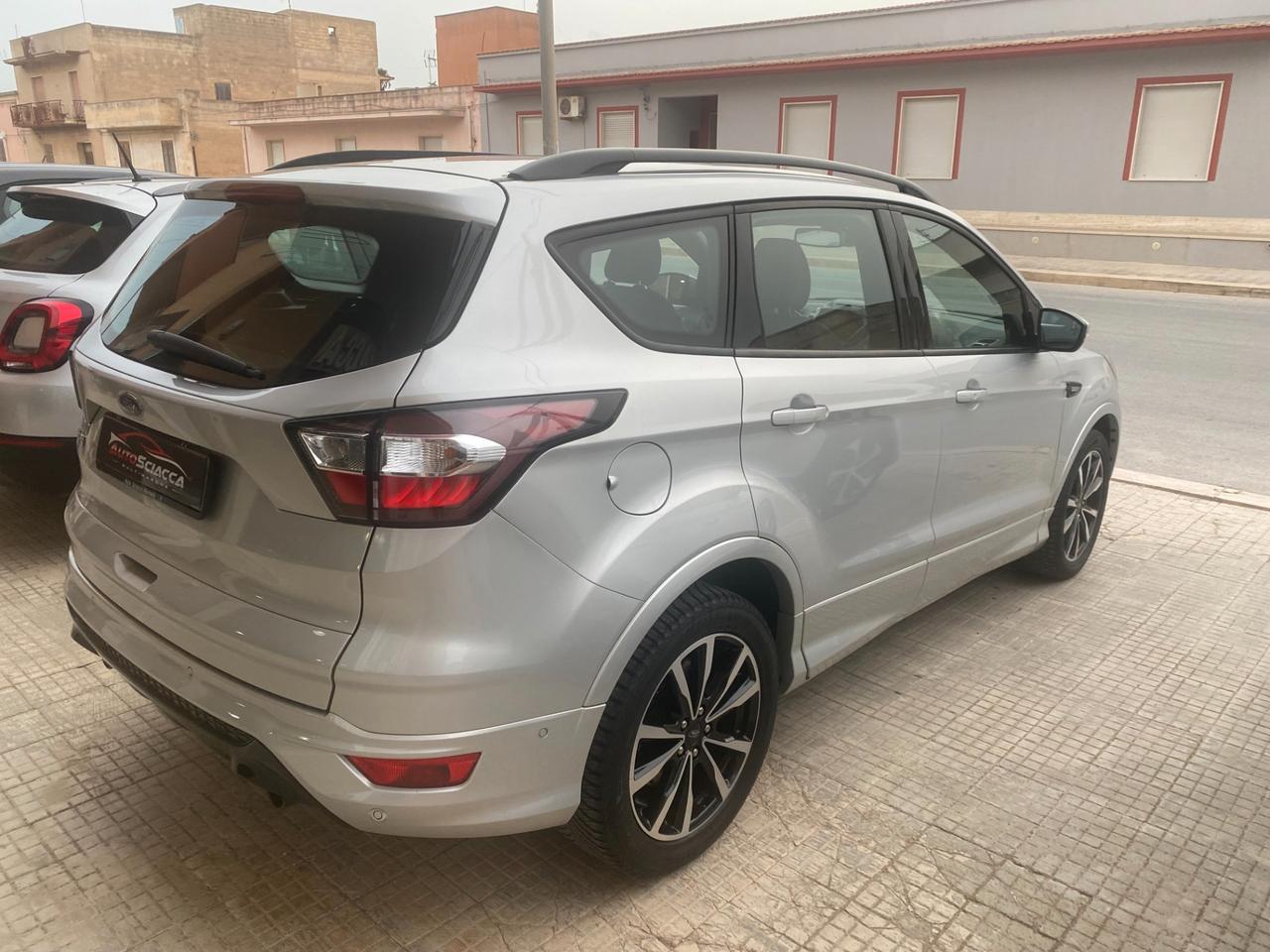 Ford Kuga 2.0 TDCI 120 CV S&S 2WD ST-Line