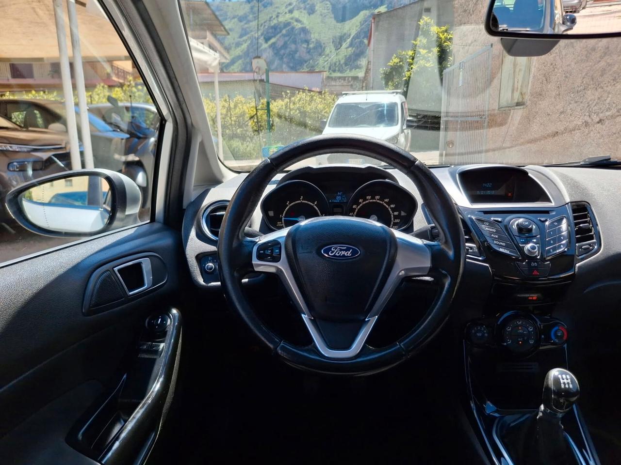 Ford Fiesta 1.5 TDCi 75CV 5 porte Titanium