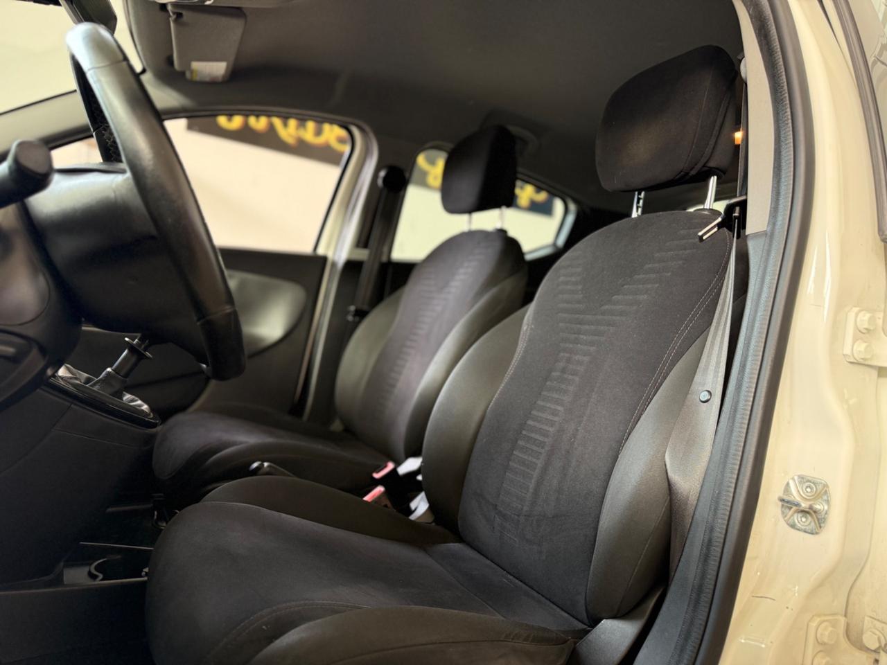 Lancia Ypsilon 0.9 TwinAir 85 CV 5 porte Metano