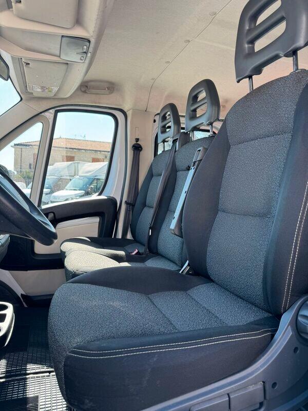 FIAT DUCATO MAXI 2.3 CASSONE 7 POSTI CON GRU