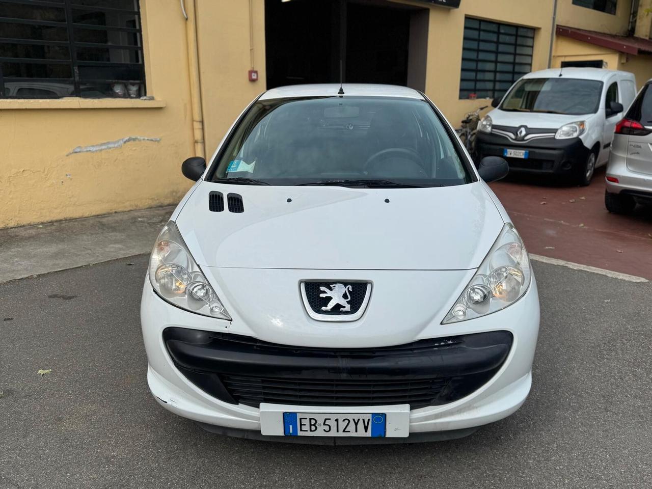 Peugeot 206 2010 1.1 60CV Benz 5p. 159.000 KM