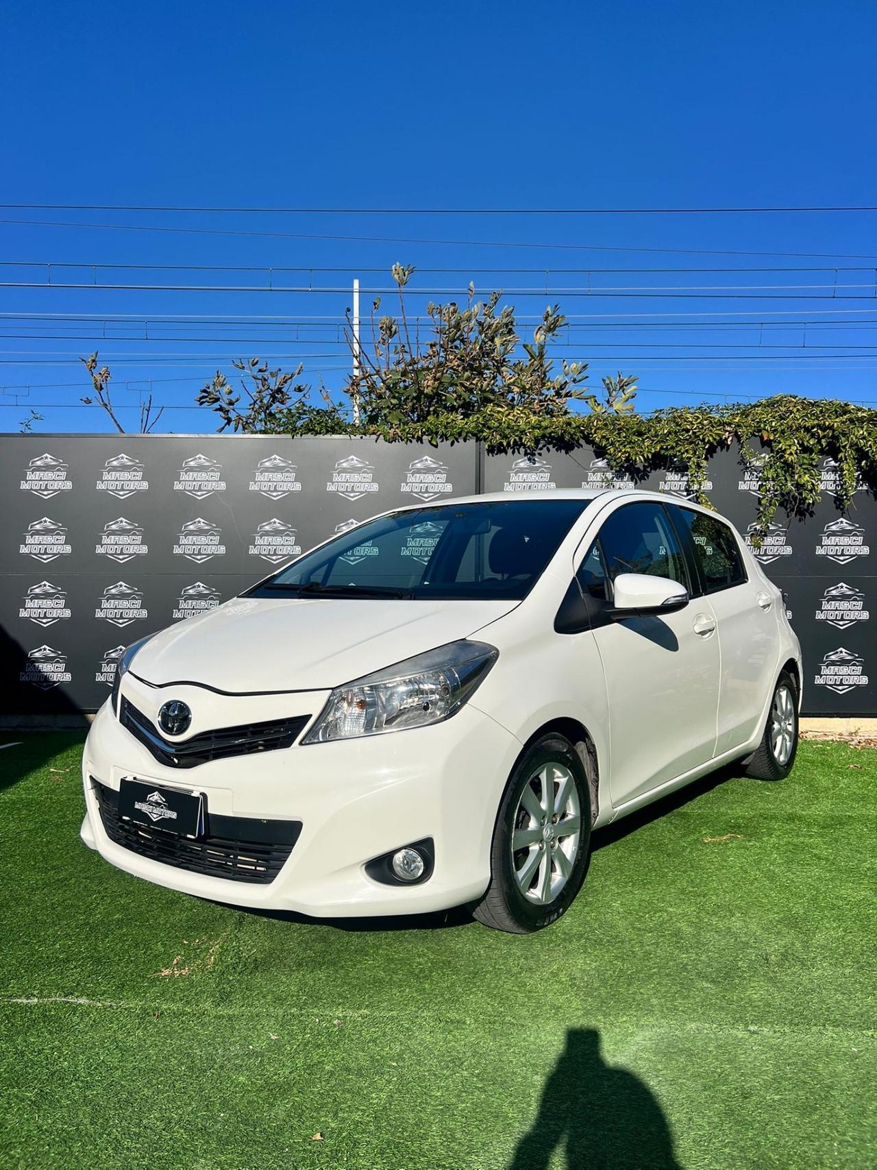 Toyota Yaris 1.4 D-4D 5 porte Lounge