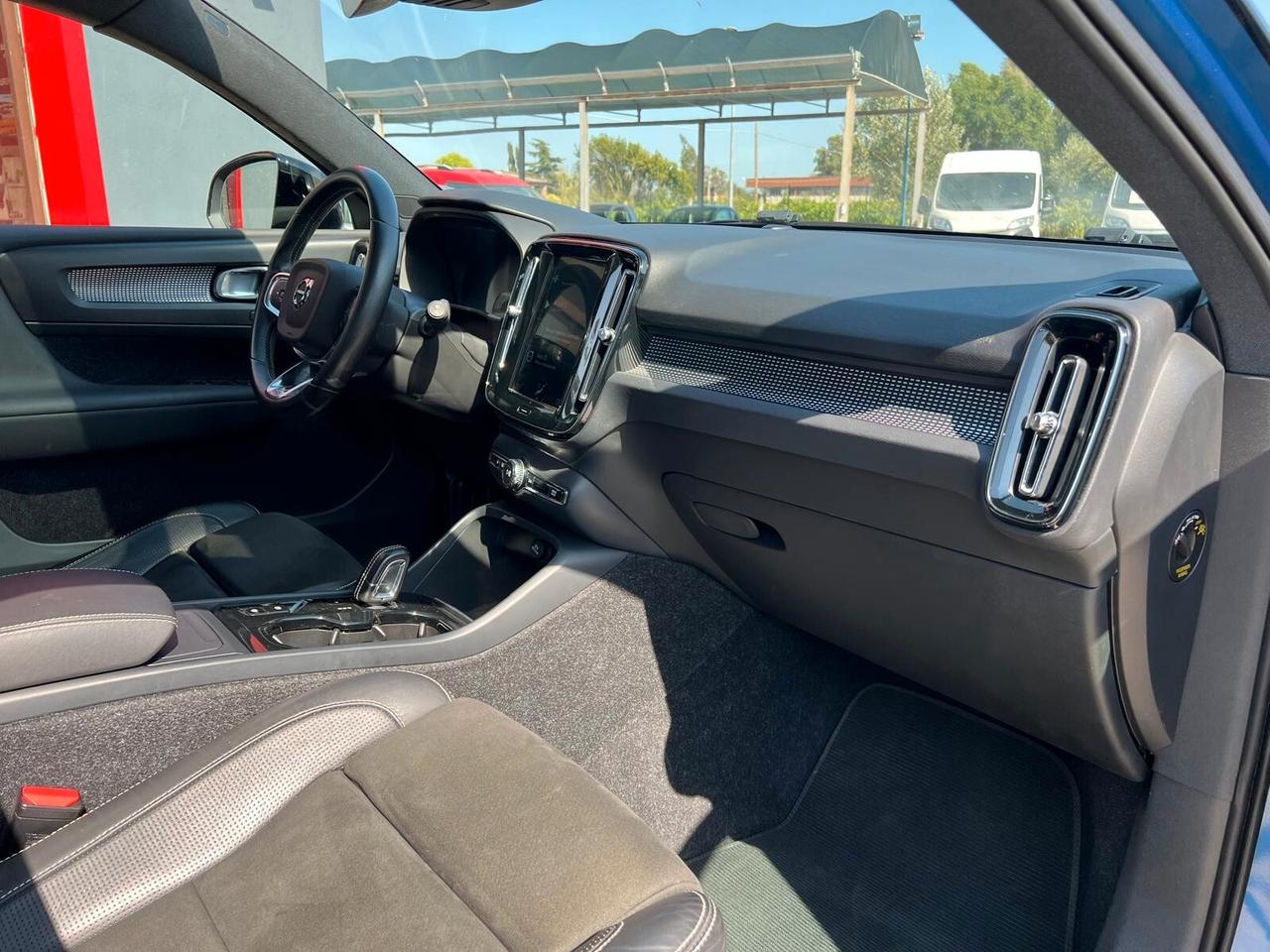 Volvo XC40 D4 AWD Geartronic R-design