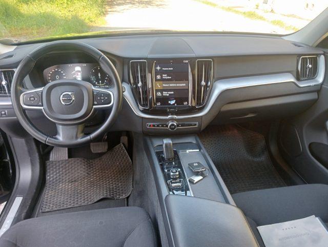 VOLVO XC60 B4 (d) Geartronic Momentum HYBRID/DIESEL