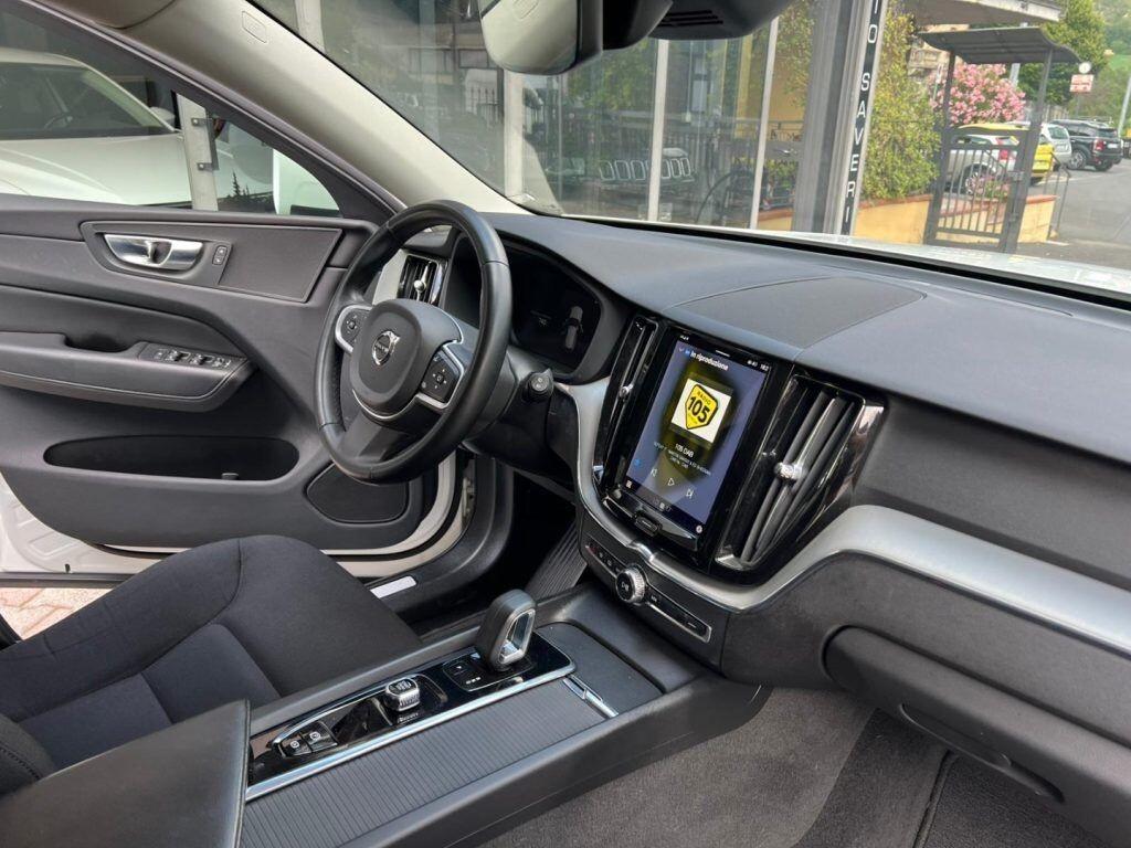 VOLVO XC60 B4 (d) automatico Core