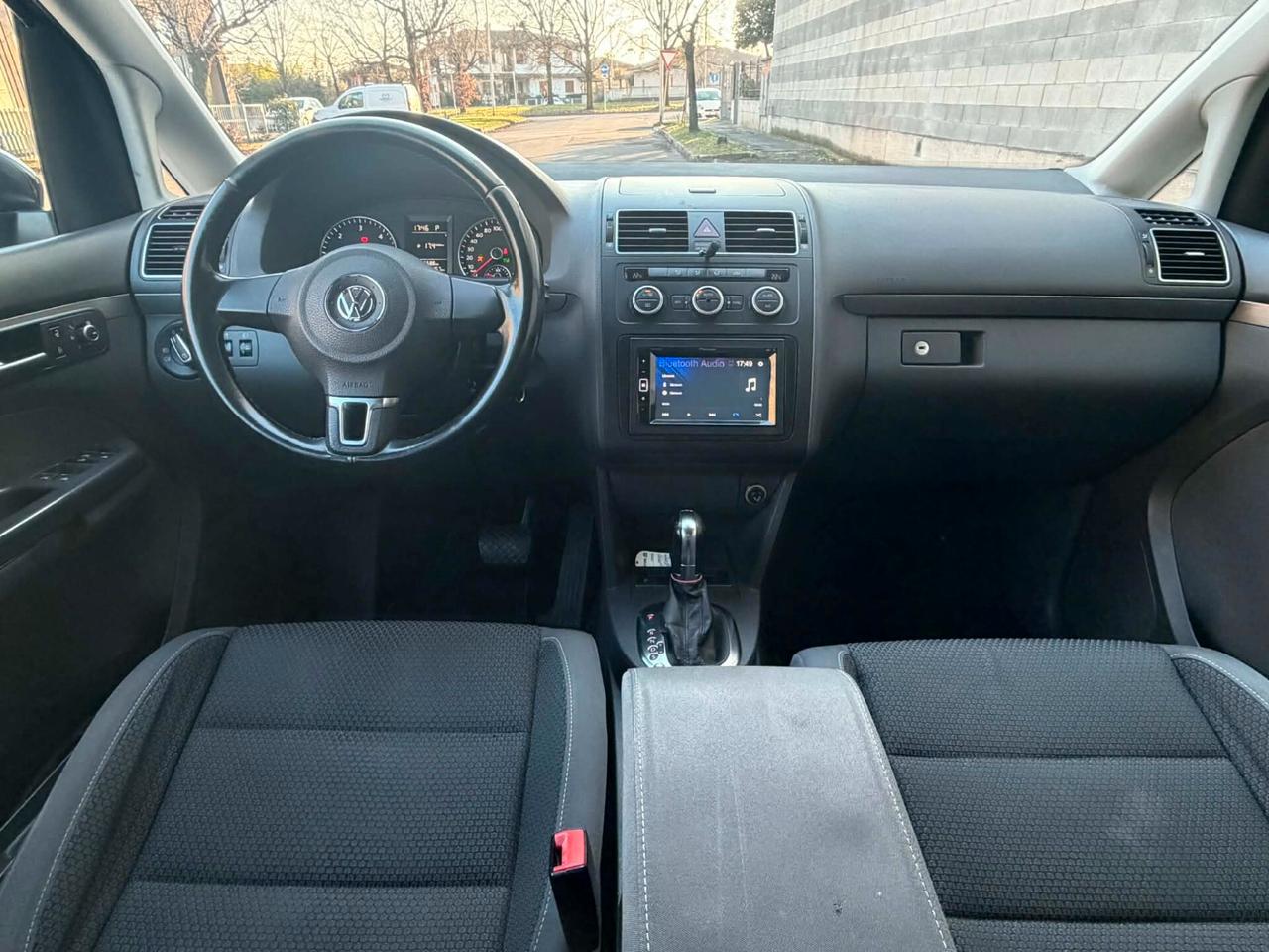 VW Touran 1.6 TDI DSG-7POSTI-U.Prop-GARANZIA-2014