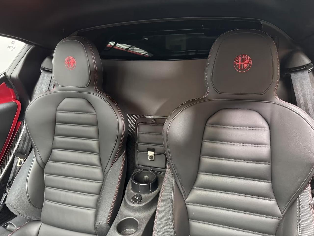 Alfa Romeo 4C 1750 TBi FULL CARBON