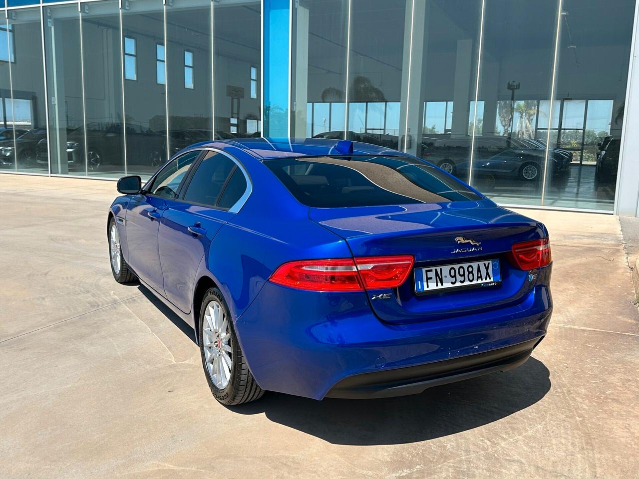 Jaguar XE Prestige 163cv offerta T-Stock prezzo imperdibile