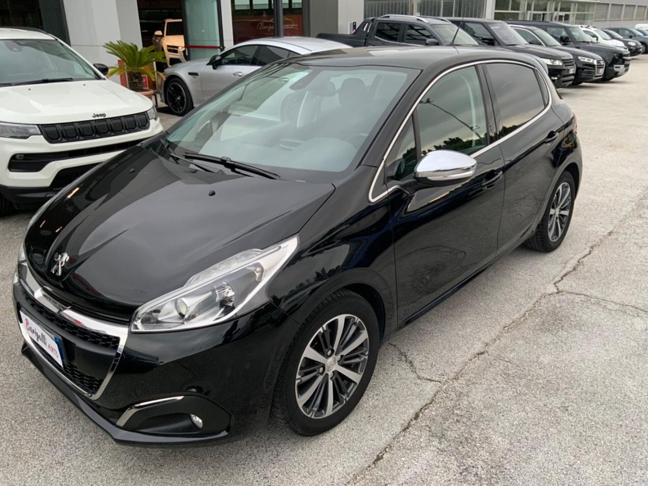 Peugeot 208 PureTech 82 5p. GPL Allure