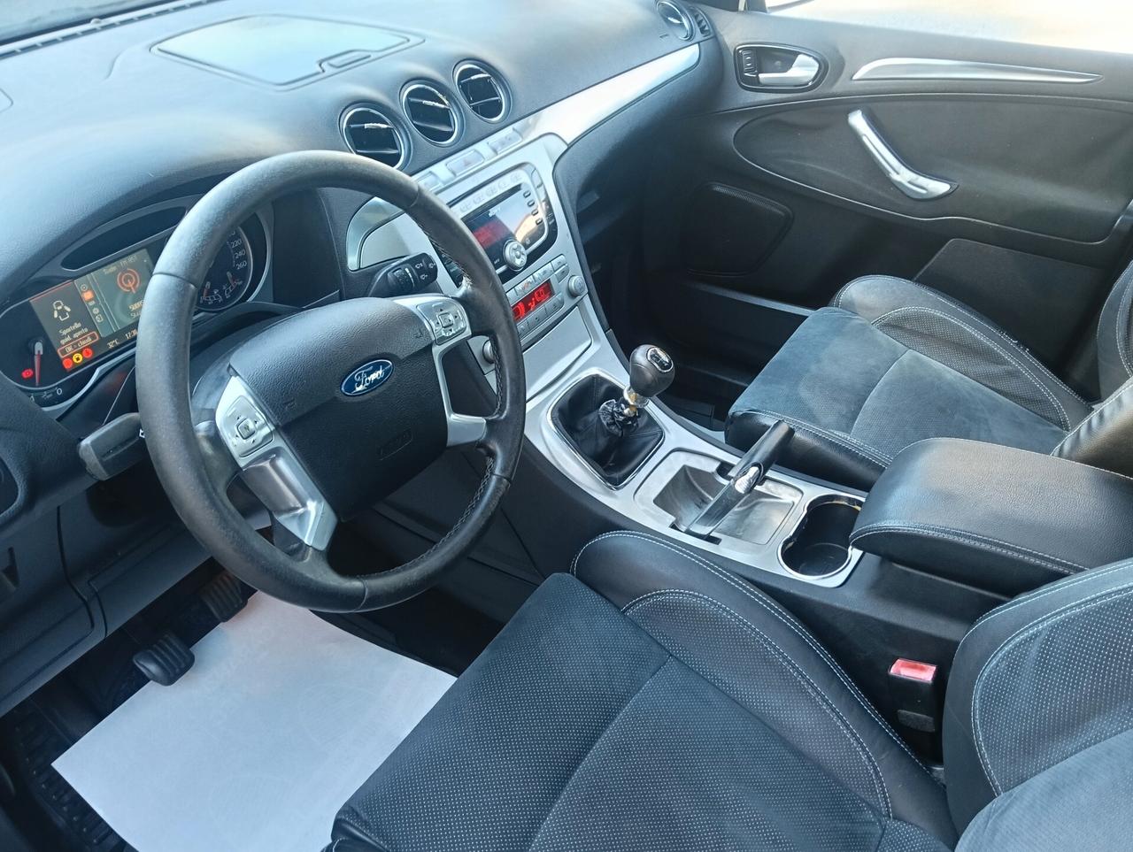 Ford S-Max 2.0 TDCi 140CV Titanium