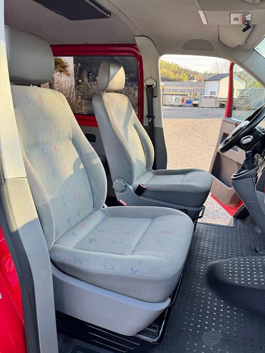Volkswagen Transporter 2.5 TDI/130CV PC Kombi