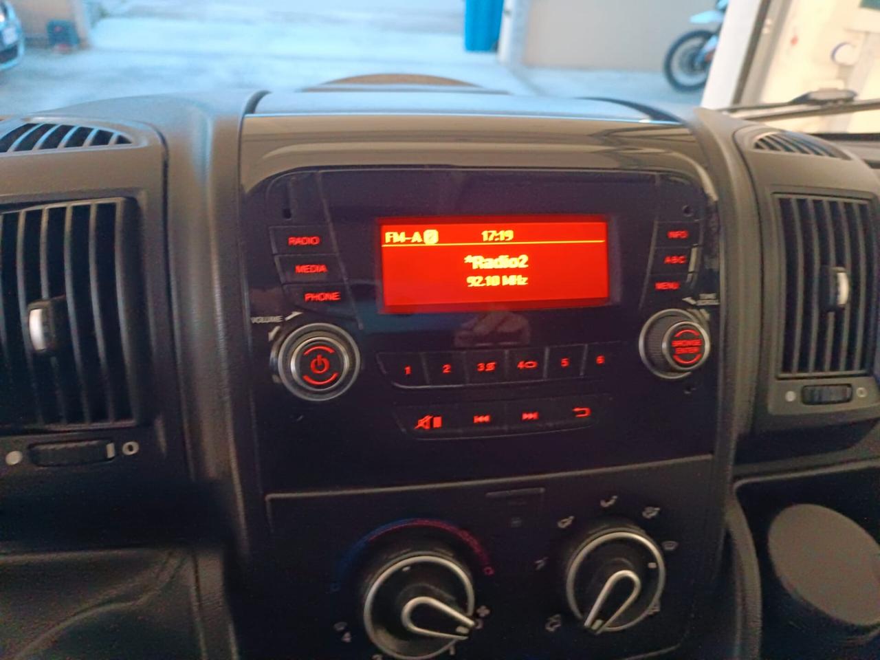 Peugeot Boxer 328 2.2 BlueHDi 120 S&S PC-TN Furgone