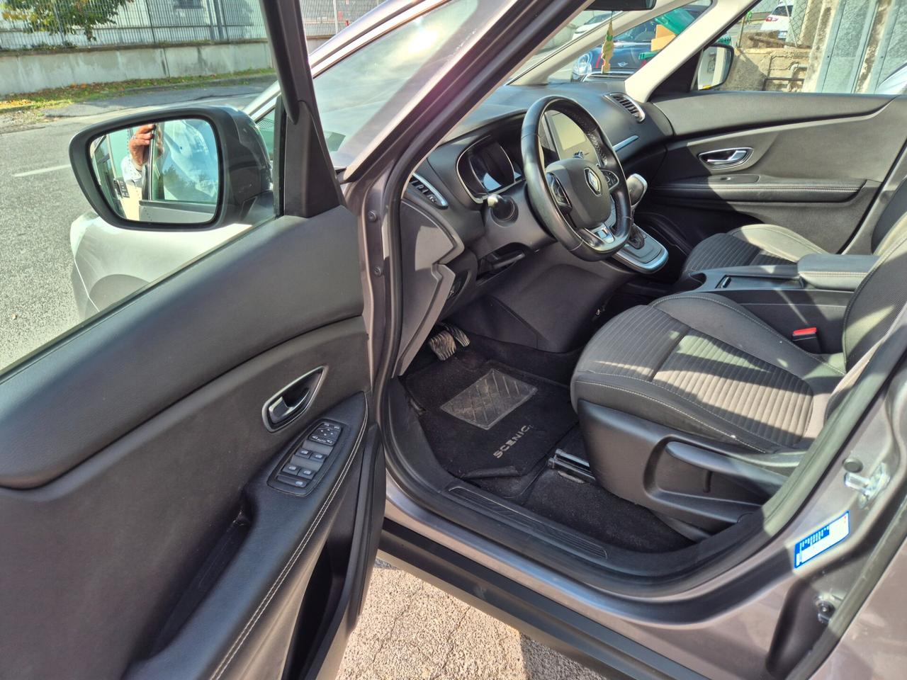 Renault Scenic Scénic TCe 140 CV EDC FAP Intens