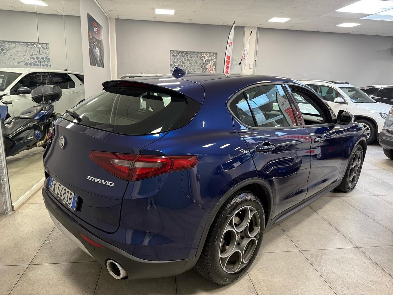 Alfa Romeo Stelvio 2.2 Turbodiesel 180 CV AT8 RWD Executive
