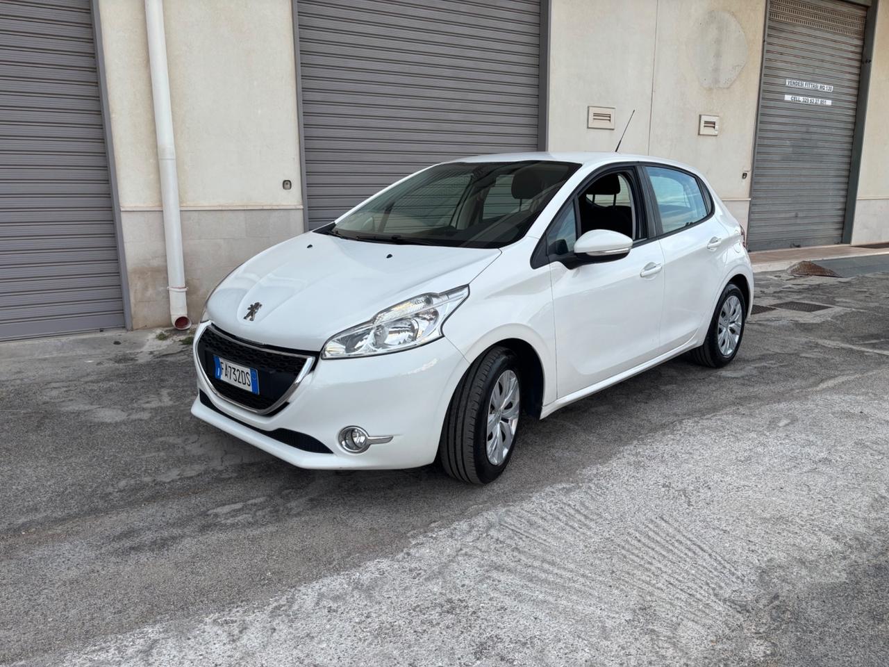 Peugeot 208 1.4 HDi 68 CV 5 porte Access