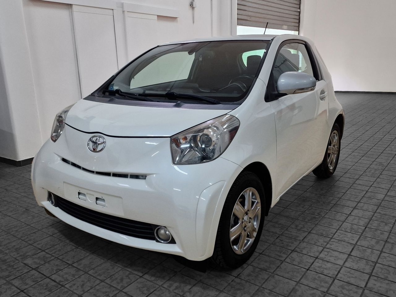 Toyota iQ 1.0 Sol