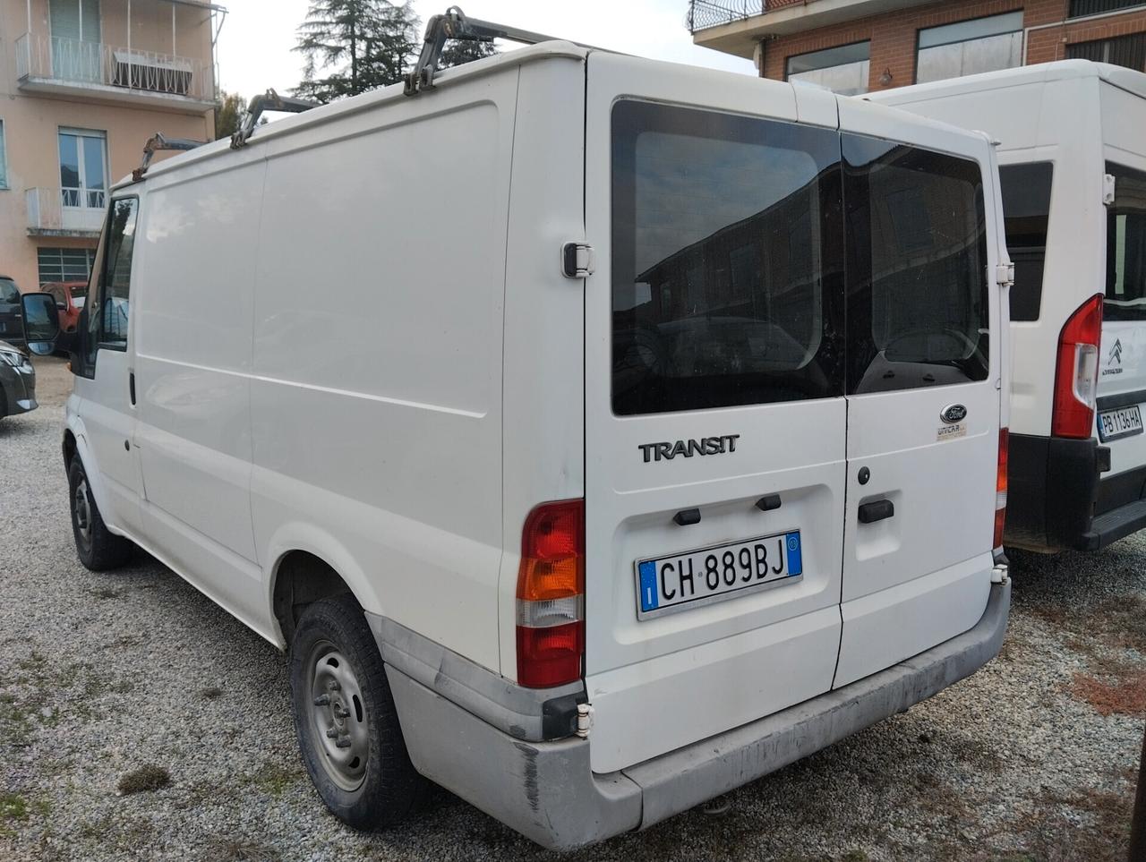 FORD TRANSIT 2.0D P.TA 755 KG