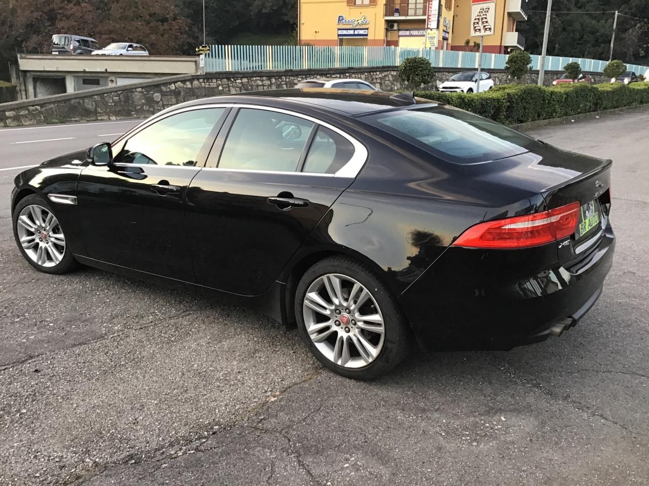 Jaguar XE 2.0 D Turbo aut. Prestige