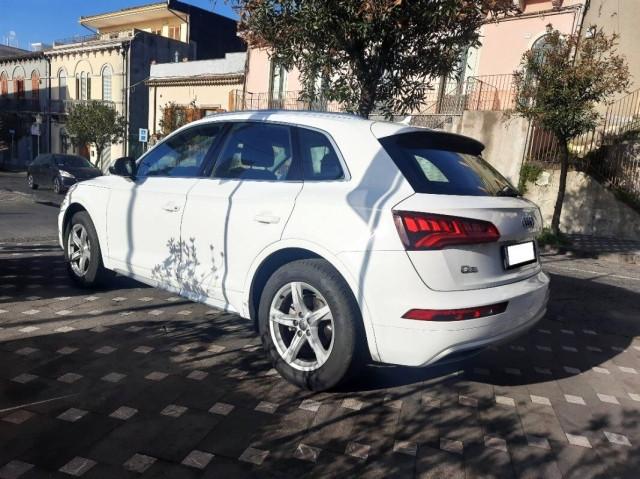 Audi Q5 2.0 tdi Sport 150CV