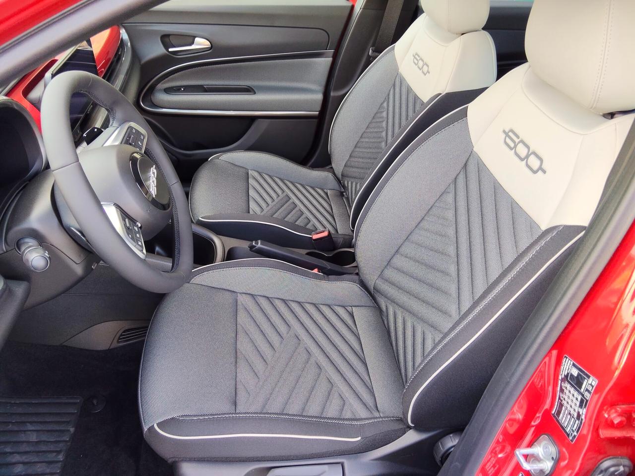 Fiat 600 1.2 Hybrid 100 CV POP km0