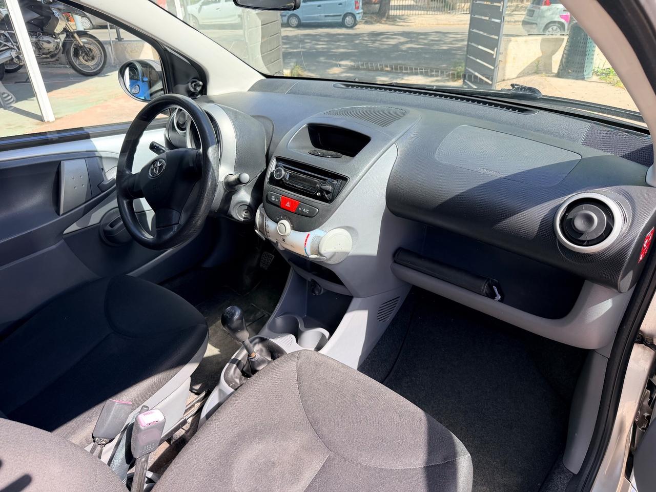 Toyota Aygo 1.0 12V VVT-i 5porte TRENO GOMME OMAGGIO!!