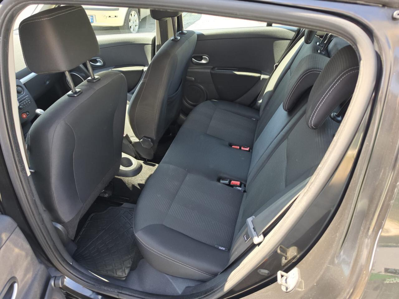 Renault Clio 1.2 16V 5 porte Live! - Anno 2011