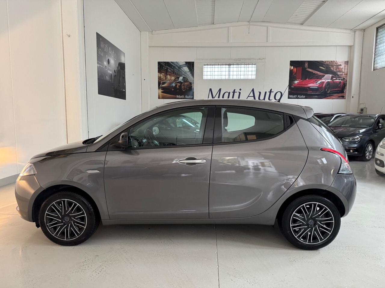 Lancia Ypsilon 1.0 FireFly 5 porte S&S Hybrid Gold