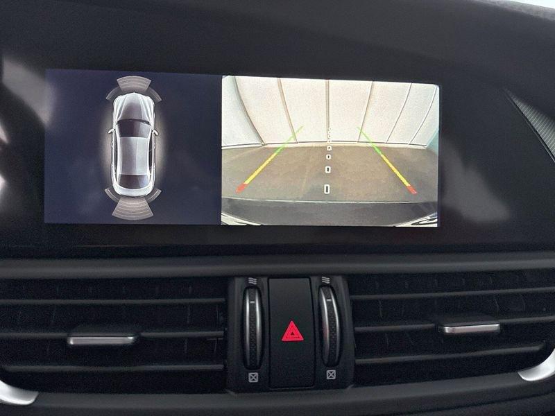 Alfa Romeo Giulia 2.2 TD 160cv Veloce AT8