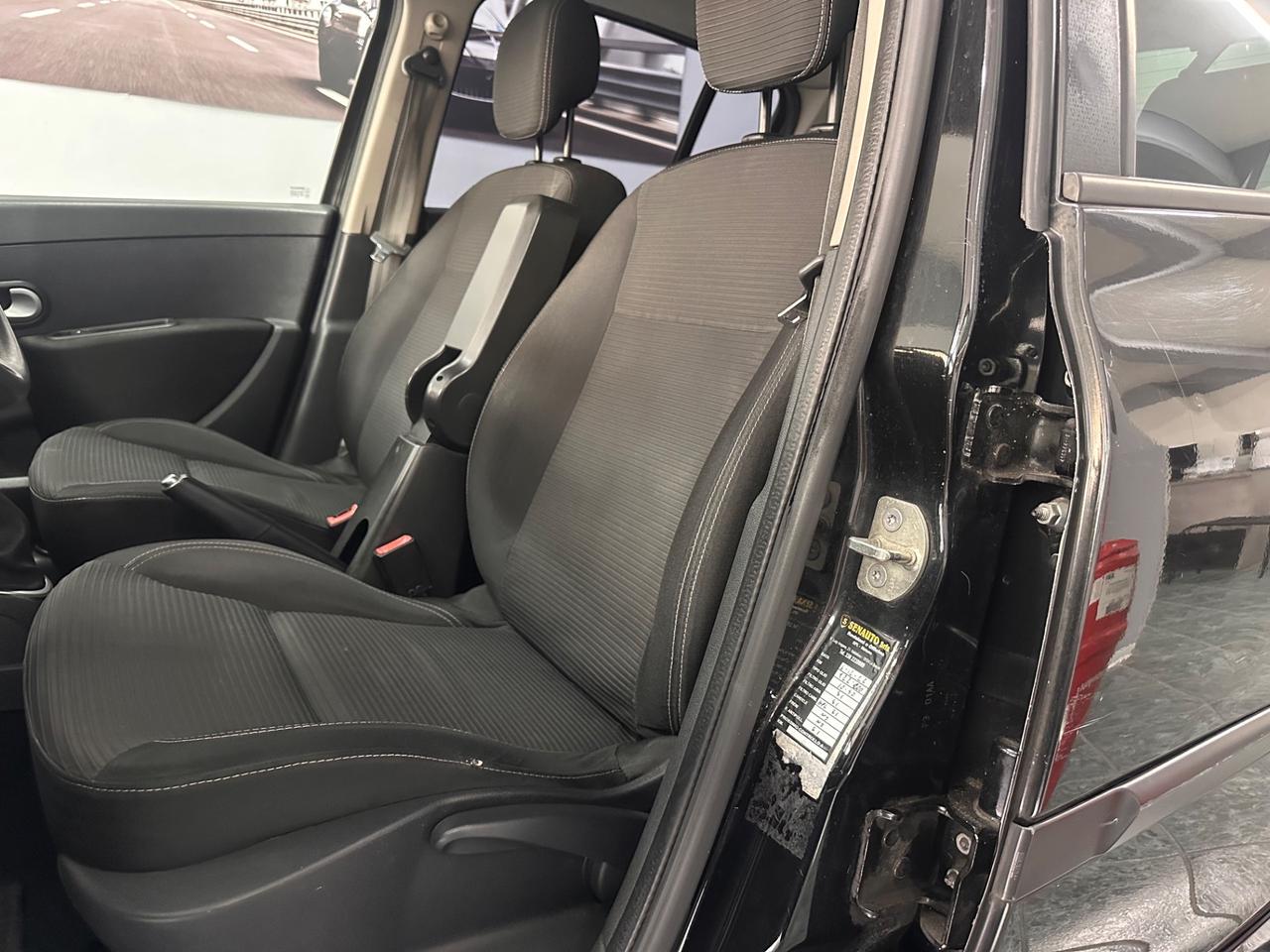 Renault Clio 1.2 16V 5 porte GPL Dynamique