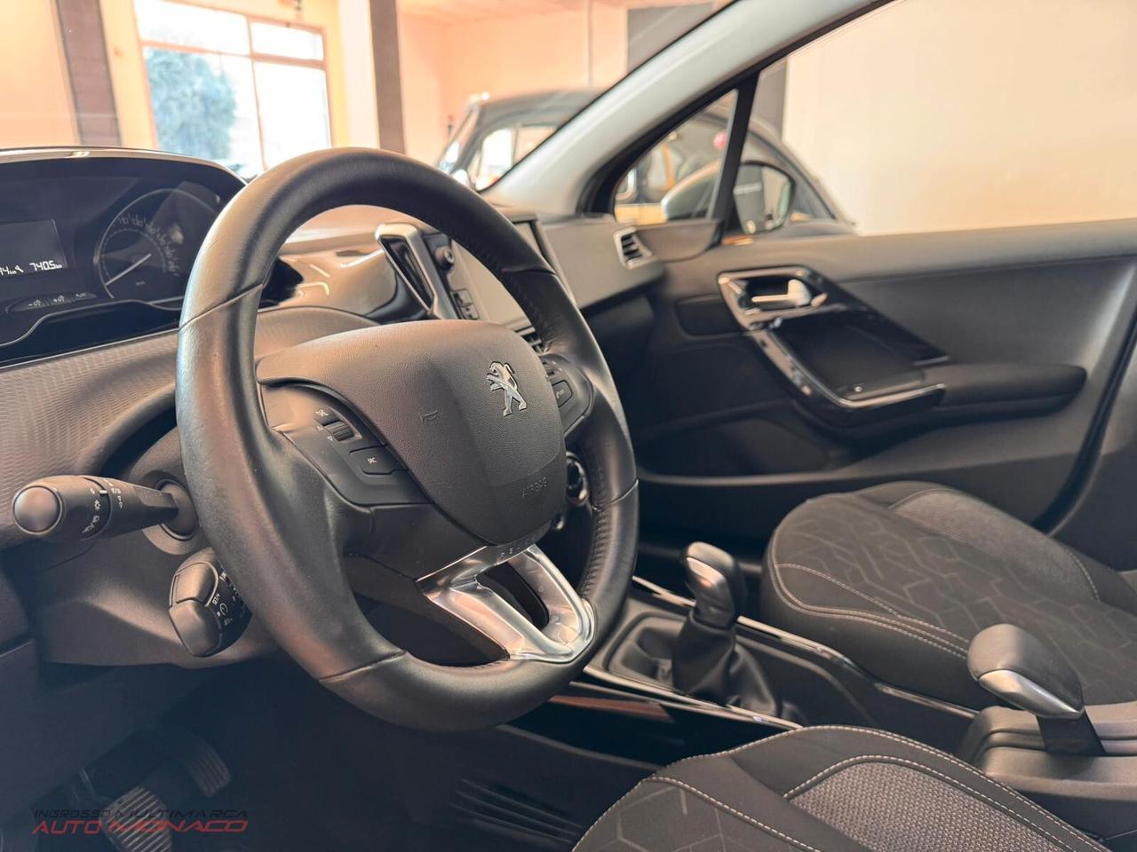 Peugeot 2008 BlueHDi 100cv Business 2019