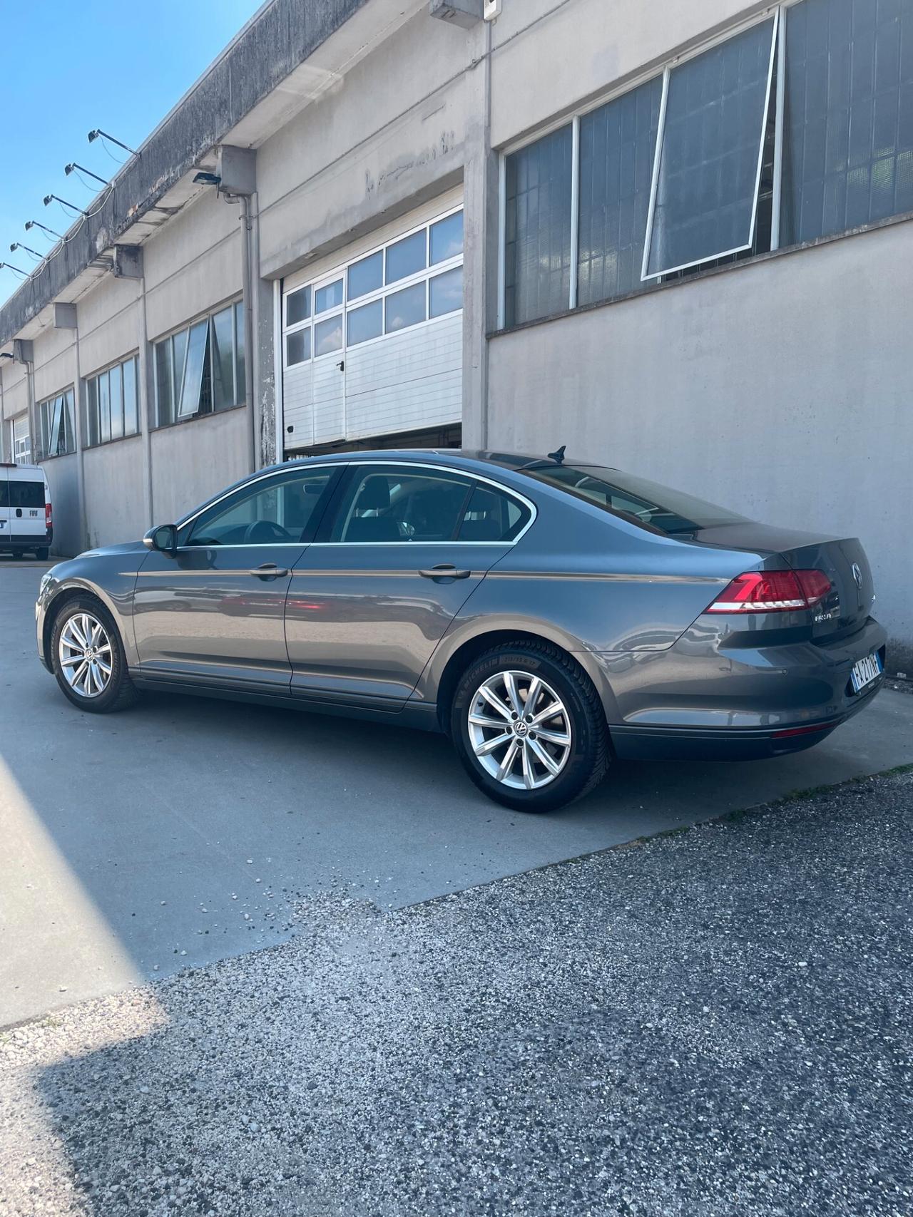 VOLKSWAGEN PASSAT VIII 2.0 TDI BLUEMOTION TECHNOLOGY BUSINESS 150 CV – ANNO 2015