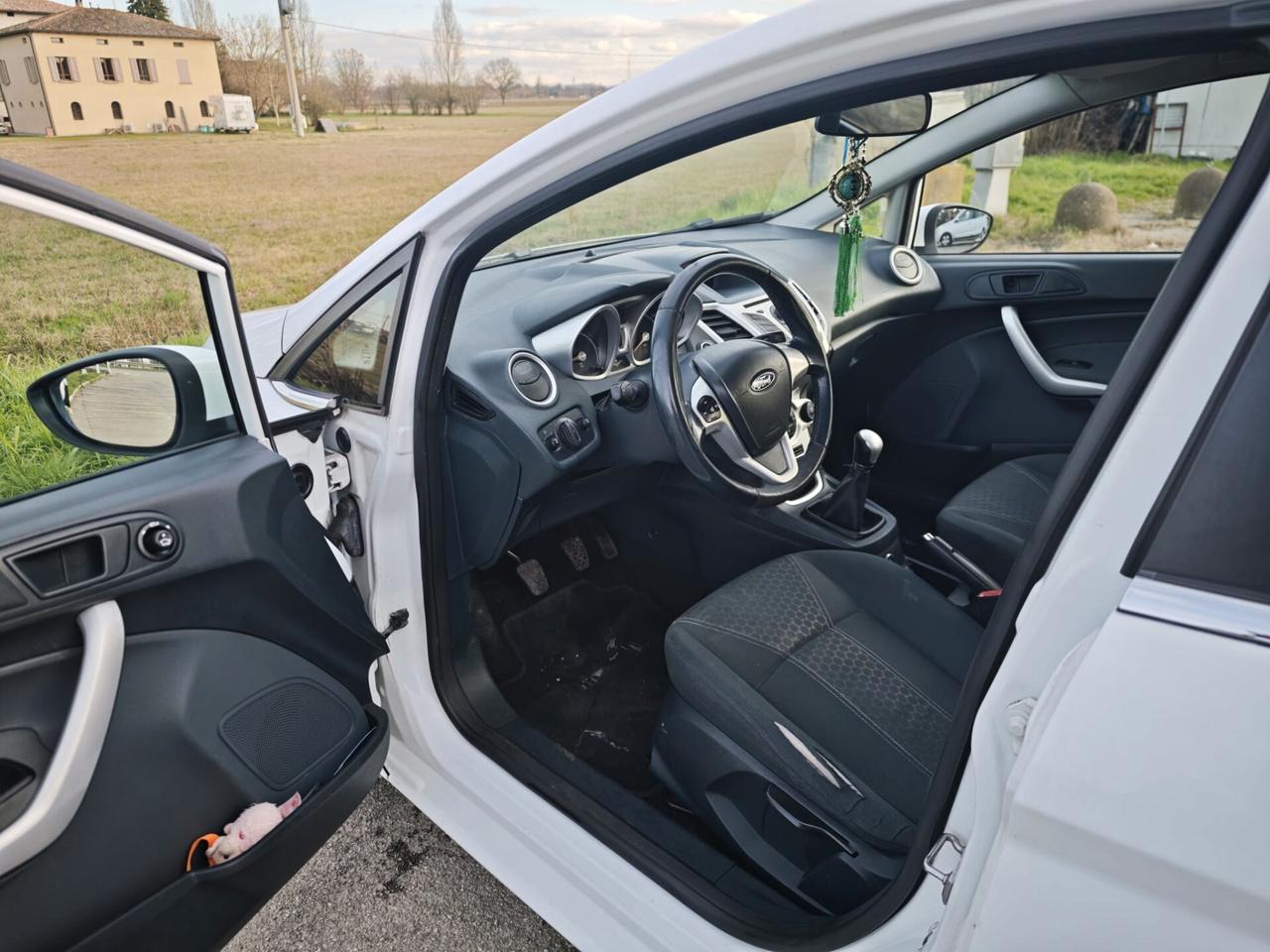 Ford Fiesta 1.4 5 porte Bz.- GPL Titanium