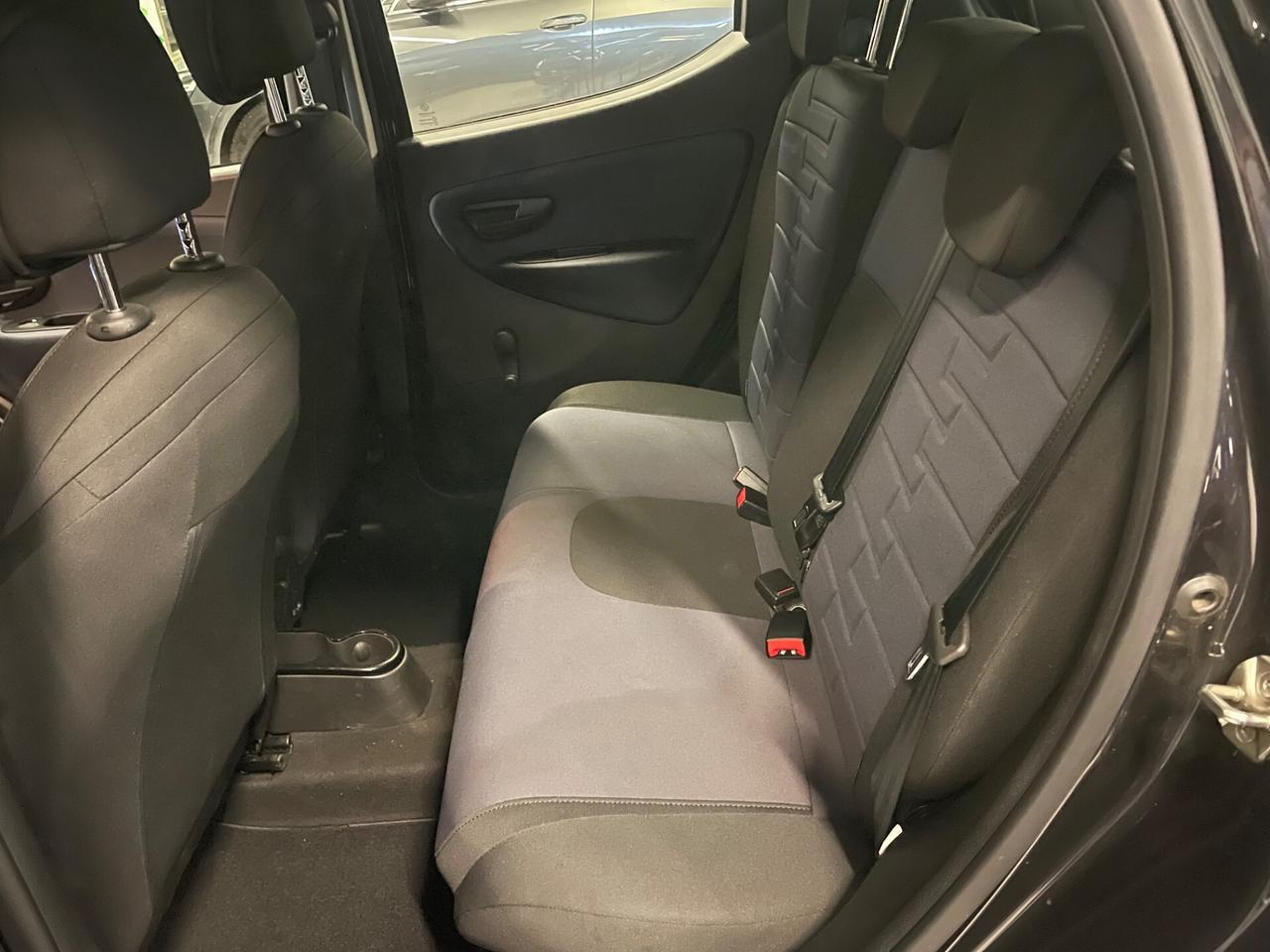 Lancia Ypsilon 1.0 FireFly 5 porte S&S Hybrid Platino