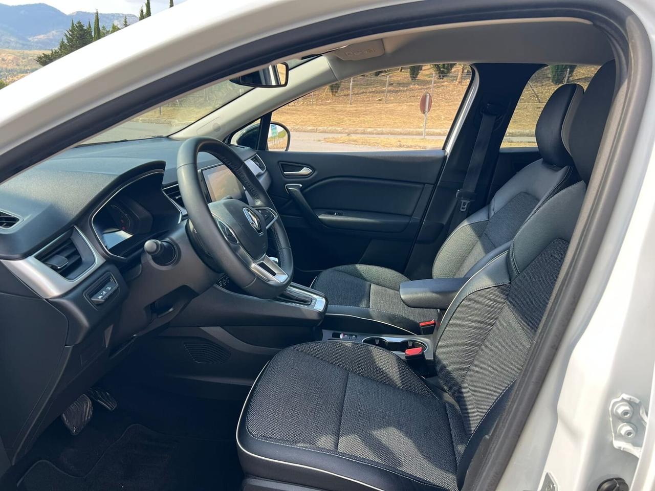 Renault Captur Full Hybrid Intens 1.6 145