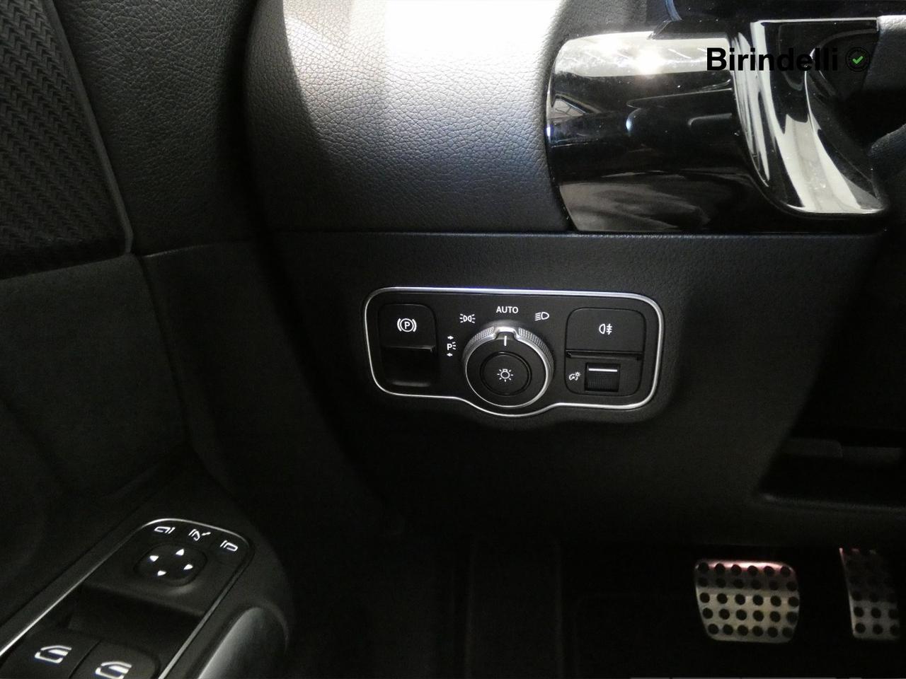 Mercedes-Benz GLA (H247) - GLA 200 d Automatic AMG Line Premium